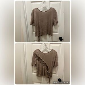 🧘🏽‍♀️LIKE NEW ALO Yoga Entwine Short Sleeve T-Shirt in Gravel - Sz Medium